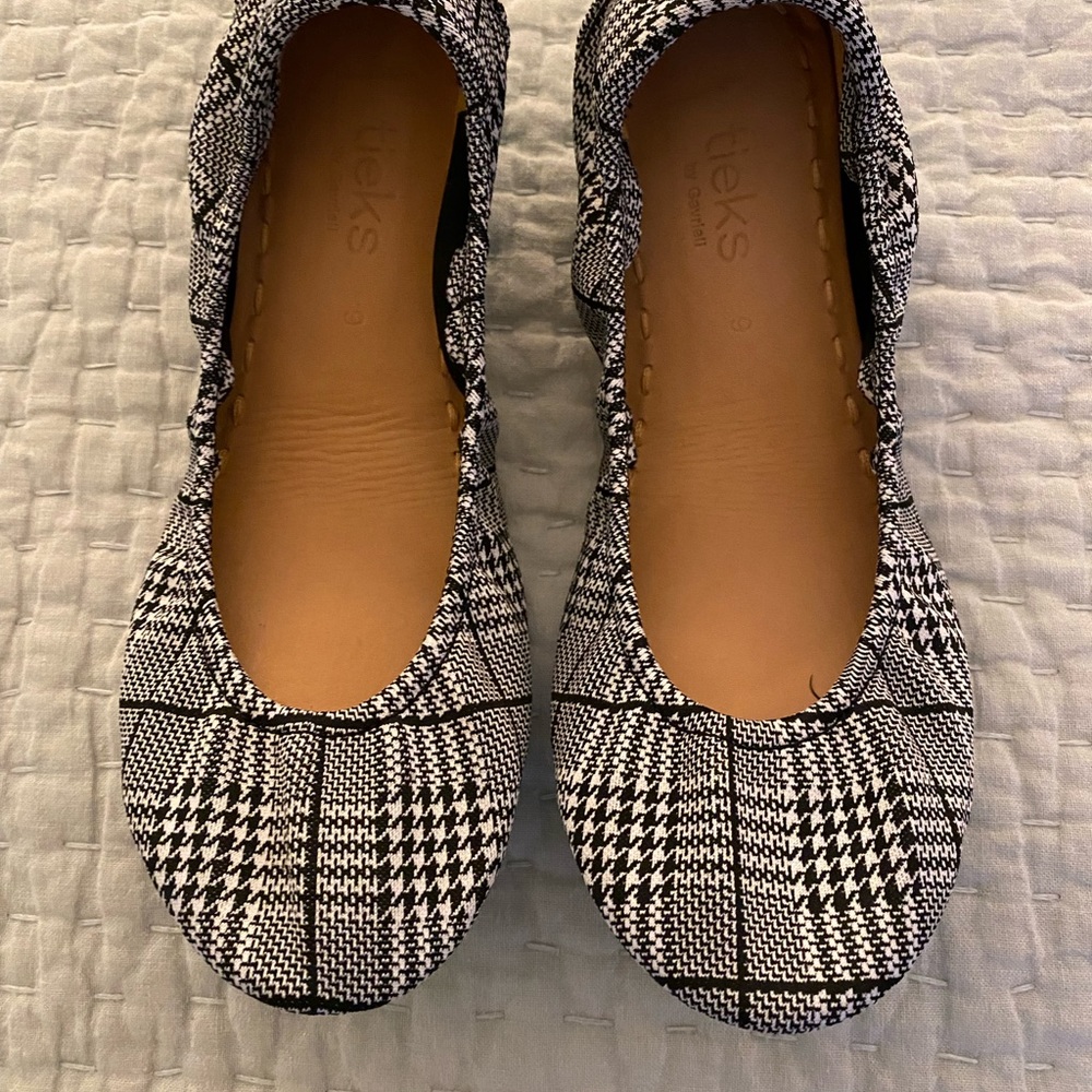 Tieks Seafield Check